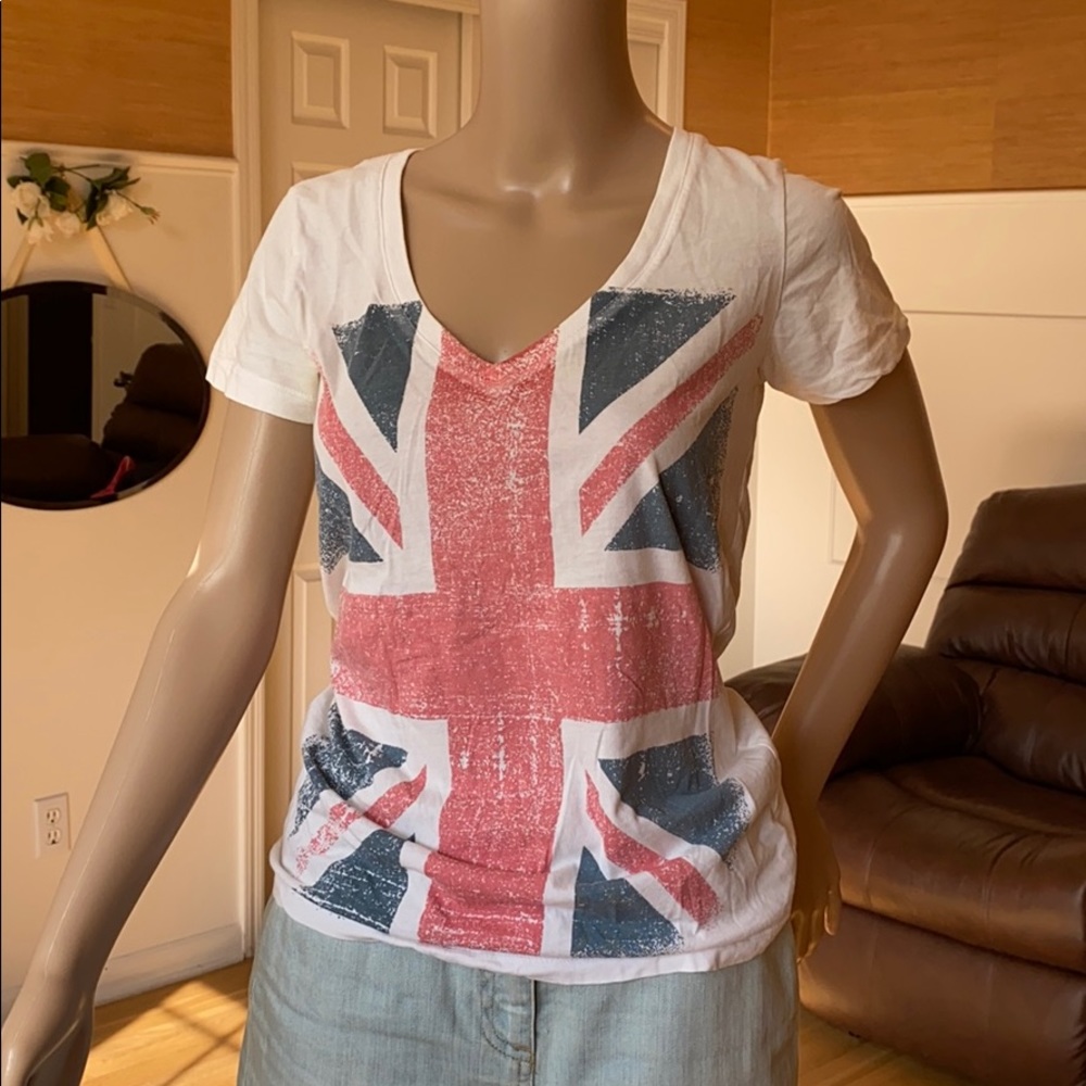 White t- shirt